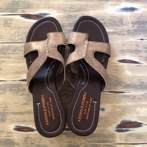 Donald J Pliner Sandals